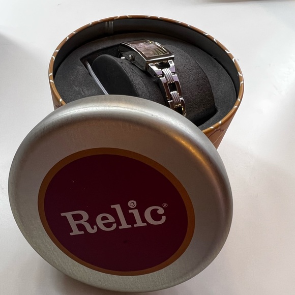 Women’s Relic Watch - Picture 6 of 7